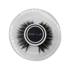 Charismatic False Eyelashes